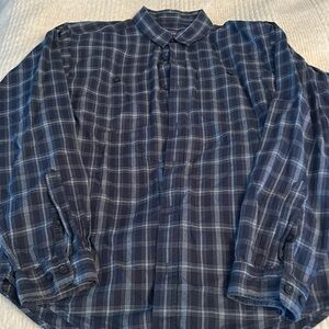 Men’s Patagonia plaid shirt